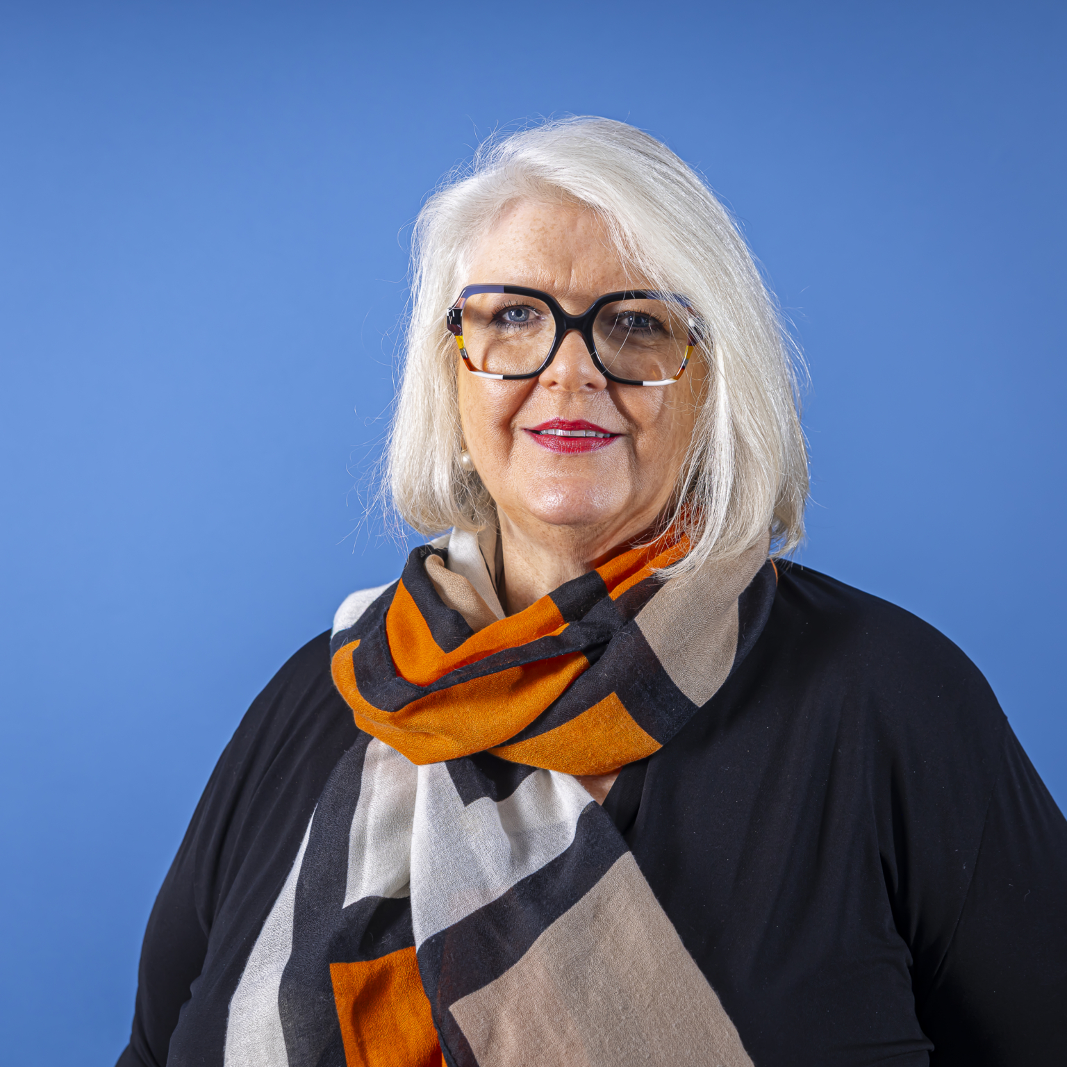 Mme Suzy COLLETTE
