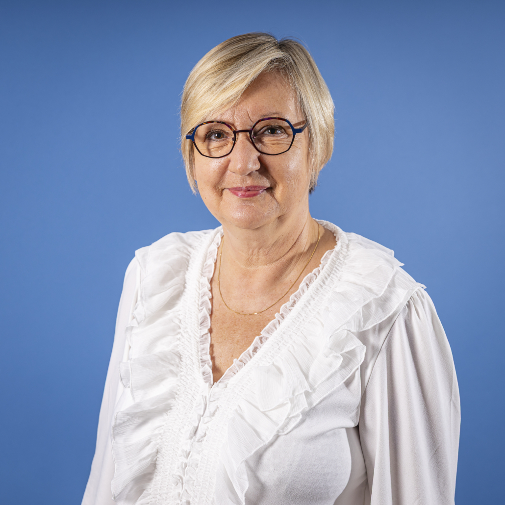 Mme Sabine VERRIEST